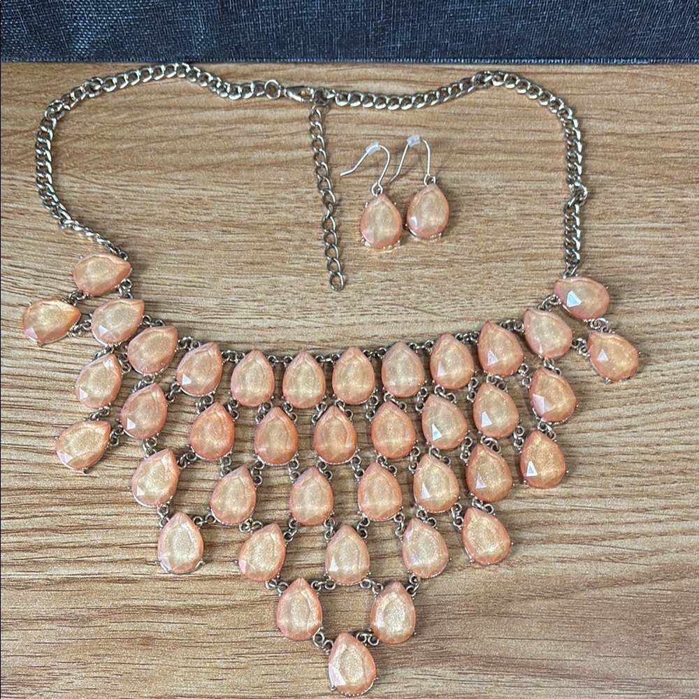 Elegant Peach Necklace and Earrings